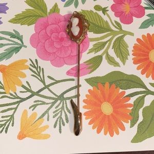 Vintage AVON cameo stick pin